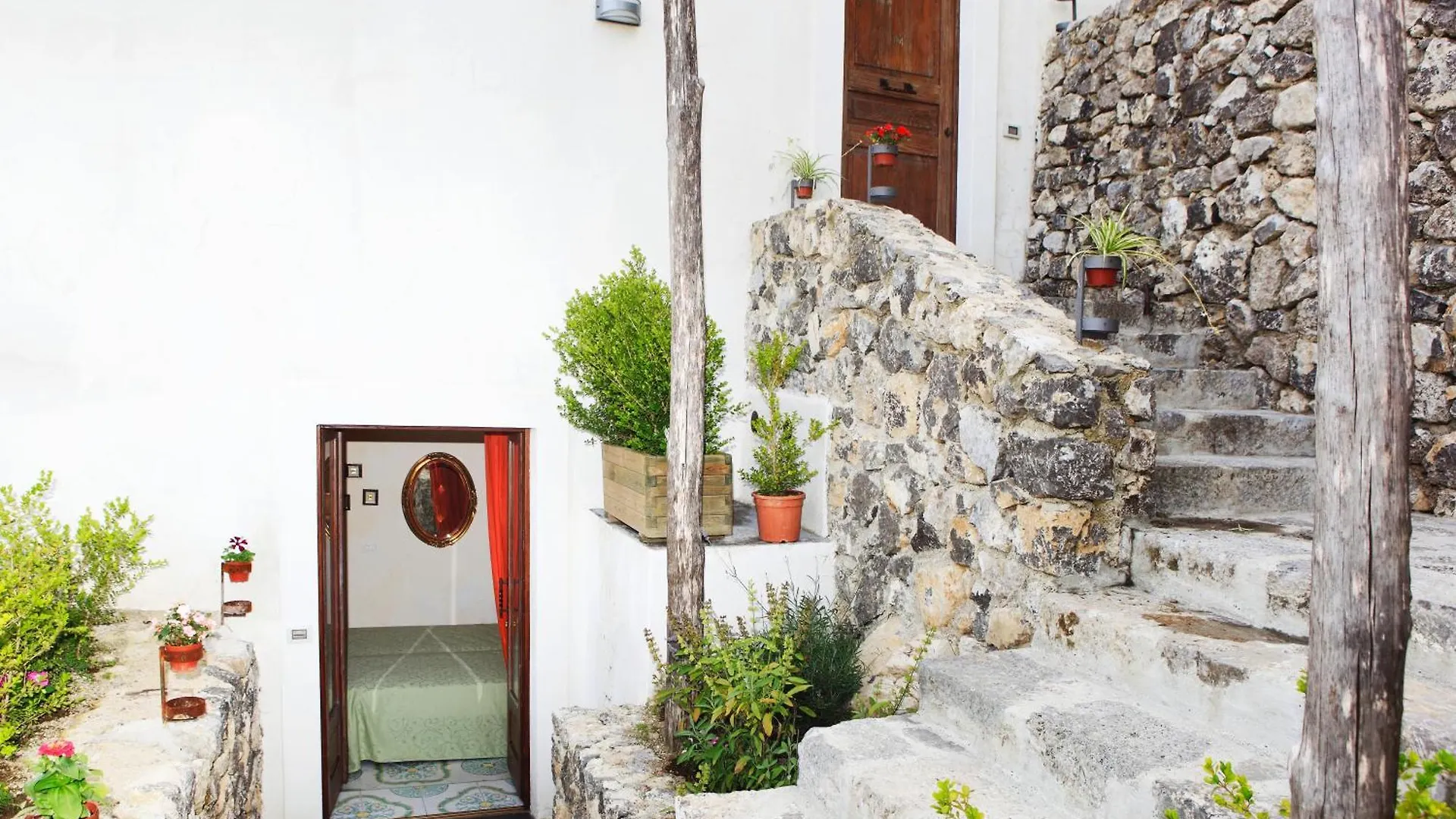 L'Antico Borgo Dei Limoni Bed & Breakfast Amalfi 2*,  Italy