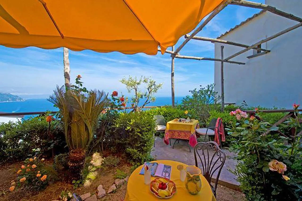 L'Antico Borgo Dei Limoni Bed & Breakfast Amalfi Italy