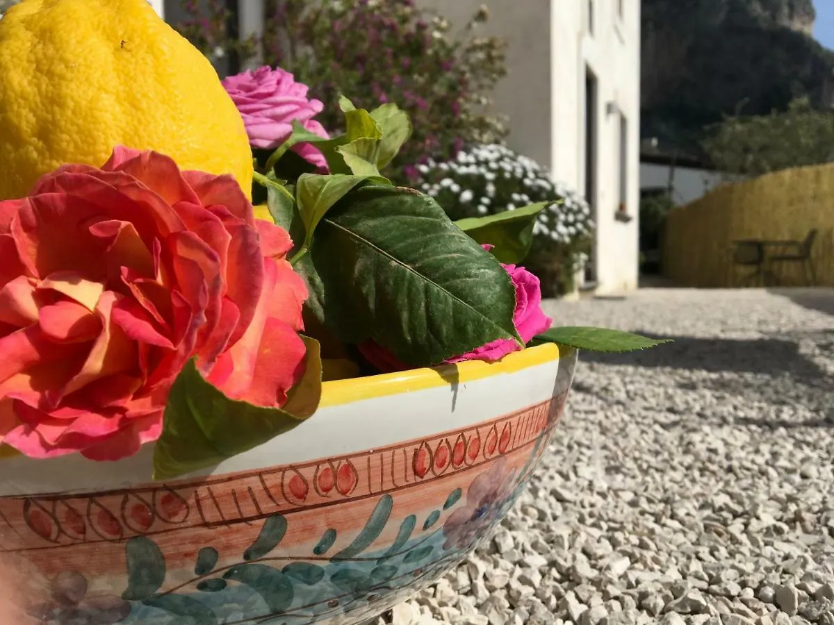 **  L'Antico Borgo Dei Limoni Bed & Breakfast Amalfi Italy